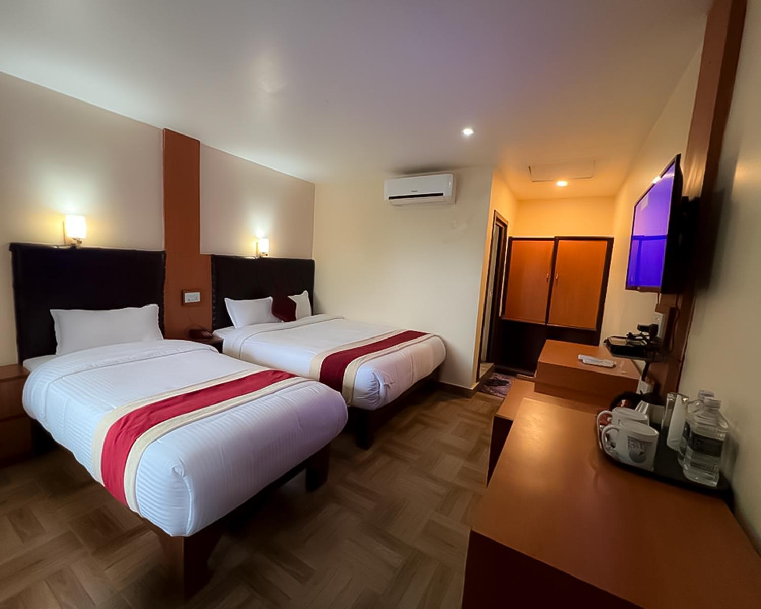 Hotel Ama Garden Sauraha Exterior foto