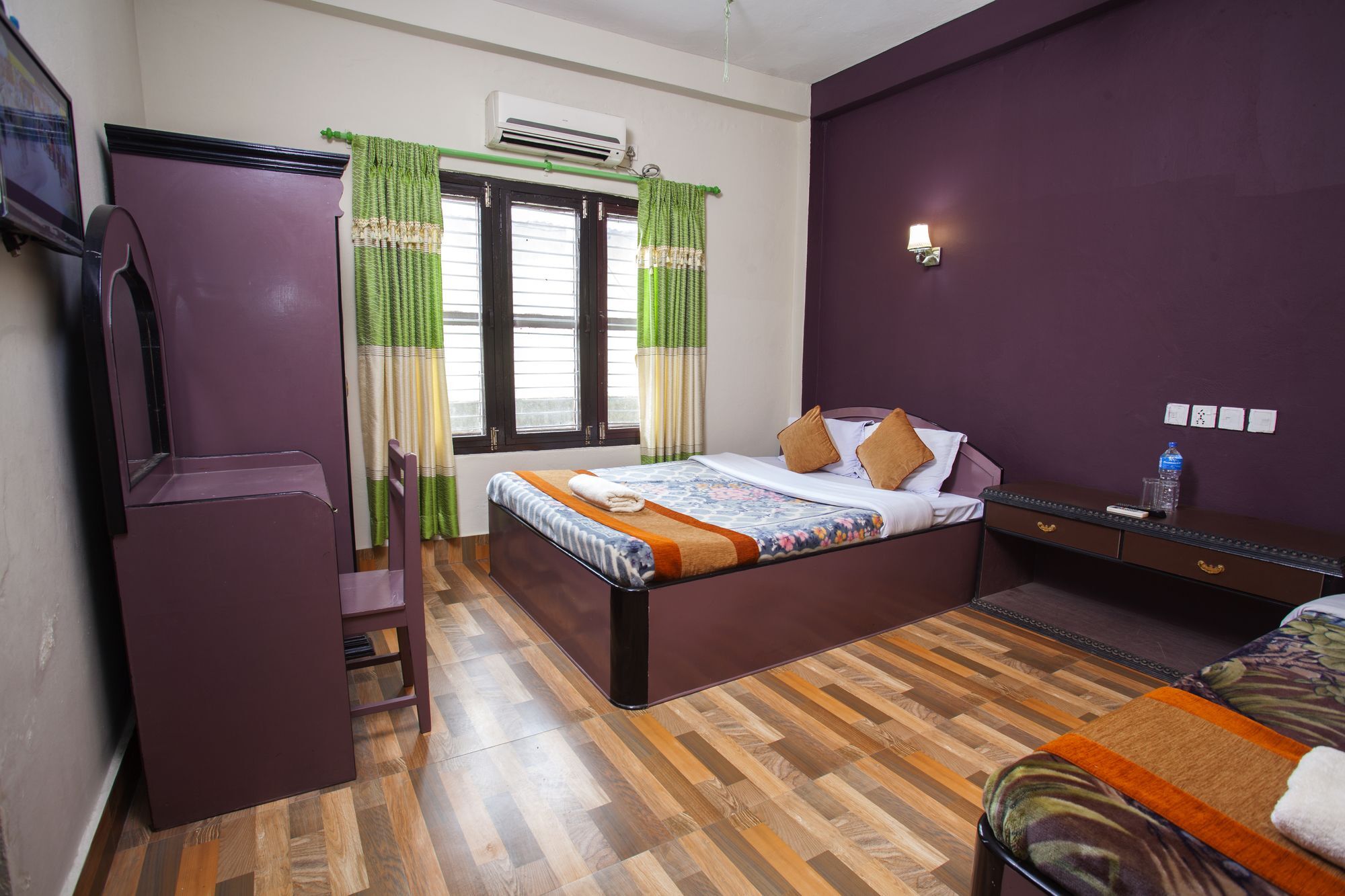 Hotel Ama Garden Sauraha Exterior foto